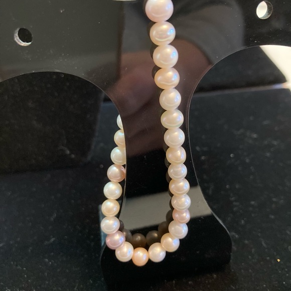 Pearl baroque stretch bracelets 3 options. Blush Ivory or a Mixture of both - Picture 9 of 9
